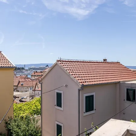 Split Central City Apartment Split