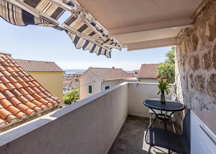 Split Central City Apartment ספליט